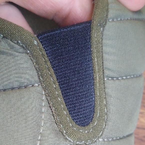 Nuhaus Olive Quilted Slip-On Sneakers Size Mens 10 - Picture 2 of 9